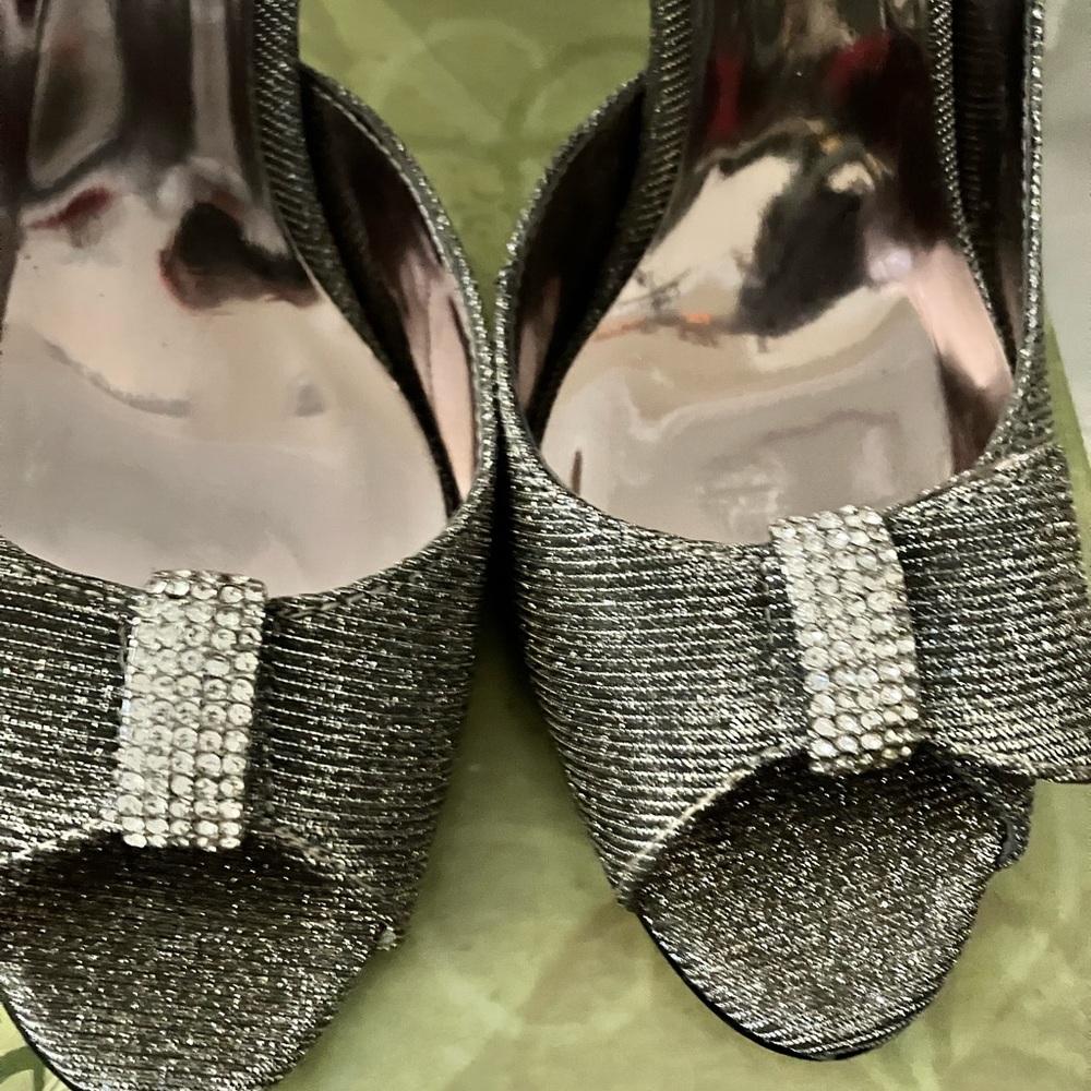 Women’s J. Renee Pewter Skylar D’Orsay Heels Size 8 1/2